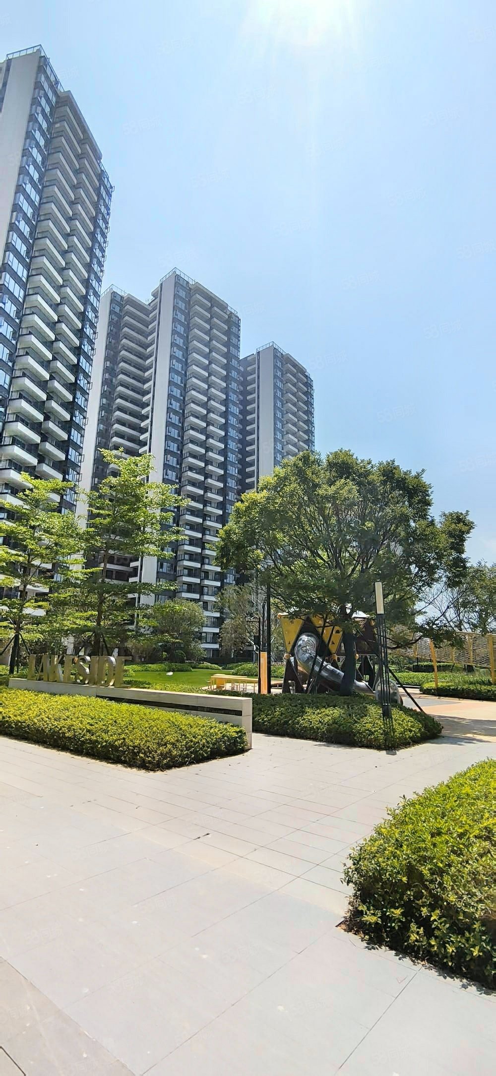 锦云湖光3室2厅2卫86.04㎡南71万