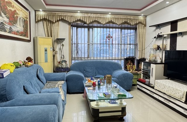 急售 市医院凤凰台附近 三室朝阳 全明 户型方正 双卫 地暖