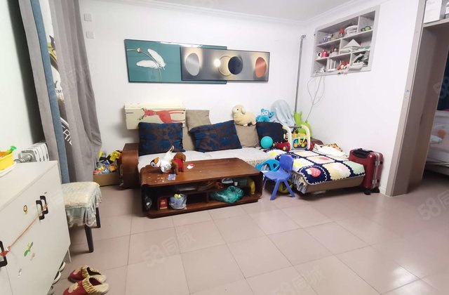 北顺  ，市医院附近，卫育小区二楼精装修小区停车方便