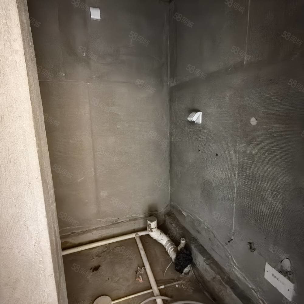 华韵锦园3室2厅2卫140㎡南北98万