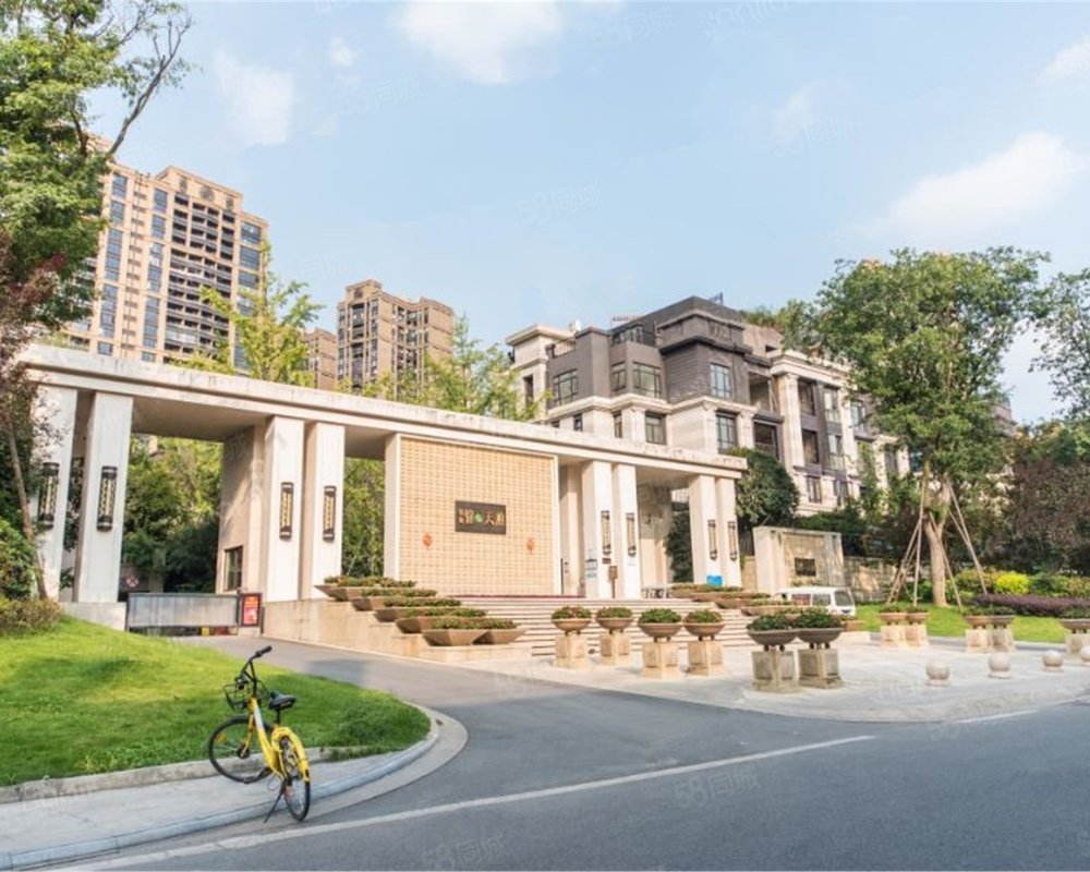 绿地锦天府别墅二三环之间