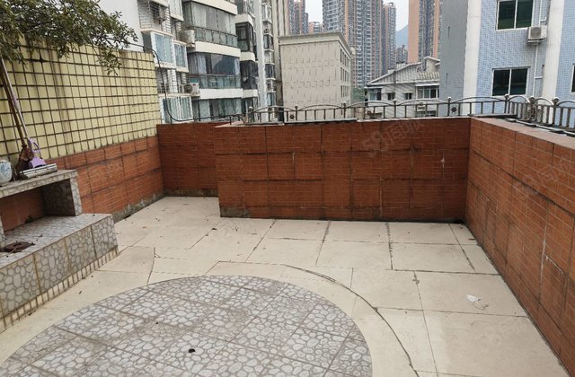 金滩数码城3室2厅127㎡45.8万二手房图片