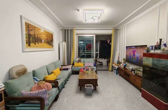 二中南邻锦绣学府，精装中间楼层，  有车位储藏室