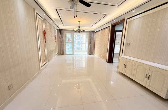 新上开发区振华南东昌丽都 四叶草户型 四居室 免大税带储