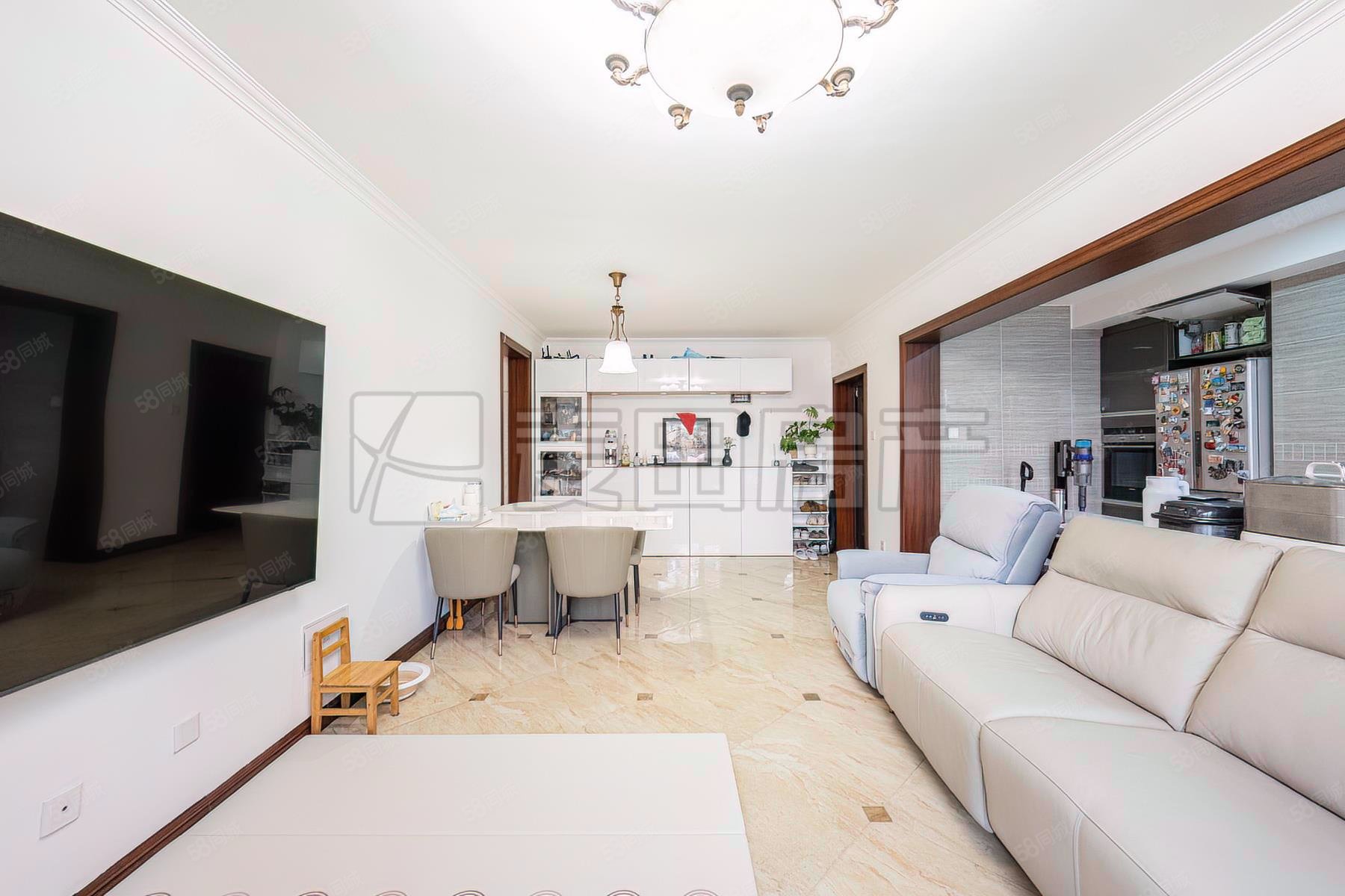 清芷園3室2廳2衛(wèi)124.99㎡南北1190萬