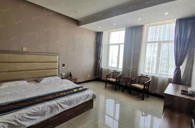 当代国际广场(商住楼)1室1厅1卫精装修不包税