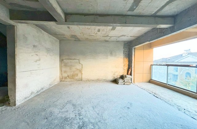 枫丹新里4室4厅179.69㎡165万二手房图片