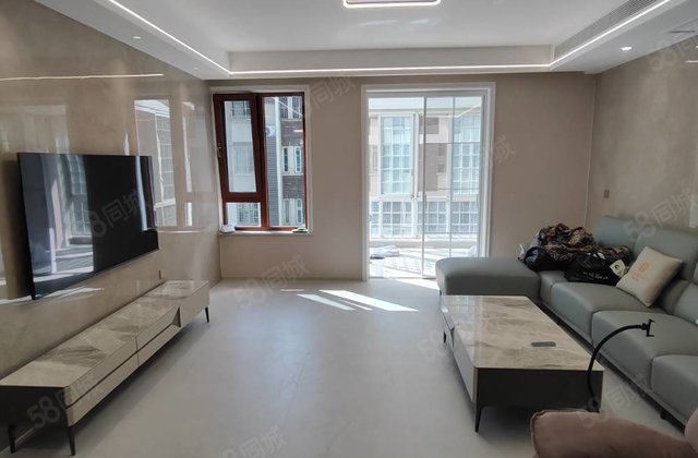 城市主人 洋房3楼 精装现房 带车位 东昌湖边 双龙广场附近