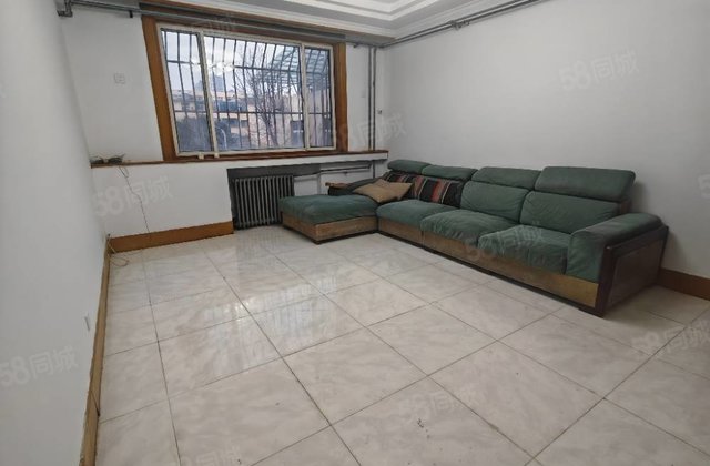 振兴路 锅炉厂家属院 二楼有证 可按揭送储 停车方便