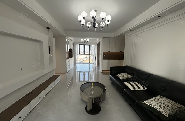 御龙湾3室2厅125㎡33万二手房图片