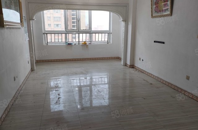 哈拉斯坦小区3室2厅107.22㎡43万二手房图片