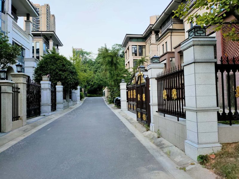 天麓尚层洋房 200万豪华装修 满五 住房,雷锋大道609号-长沙58同城