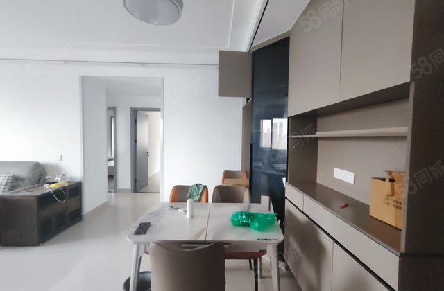 王卷帽东边户！精装！带车位和储！马上  ！，中间楼层