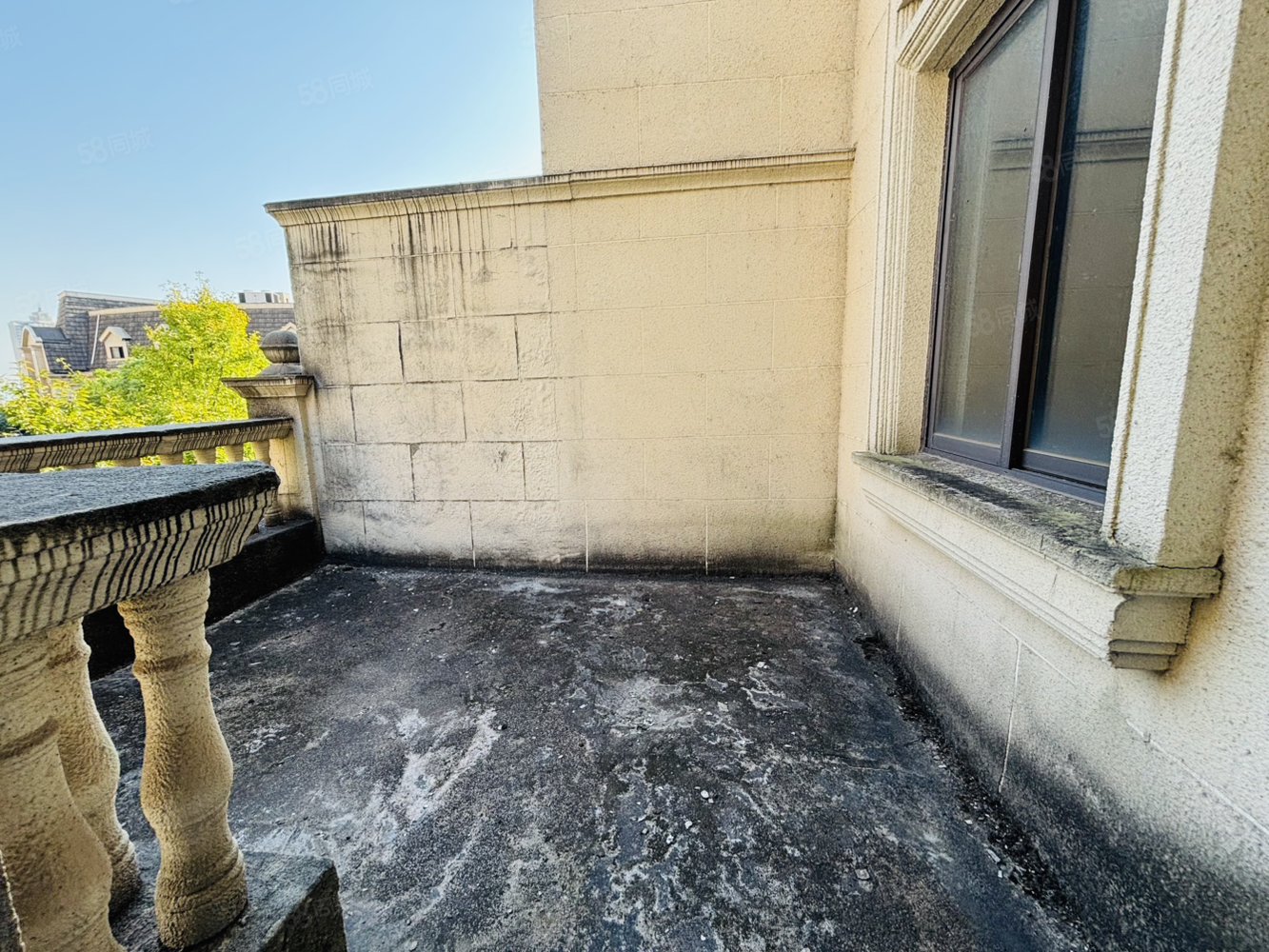 新世界凯旋城(别墅)7室2厅3卫243㎡南北103万