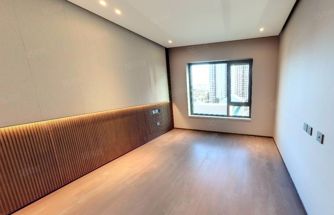 長安和璽4室2廳2衛(wèi)146.62㎡南北1190萬