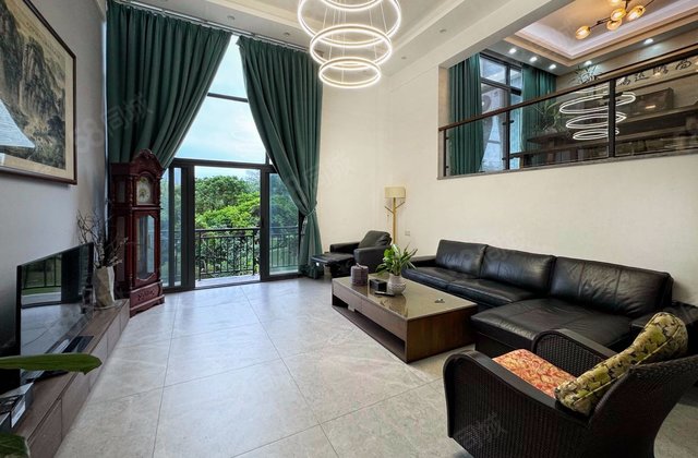 君兰国际高尔夫生活村(别墅)7室3厅245㎡1200万二手房图片