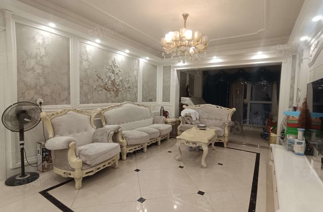 中都巴黎城4室2厅147㎡92万二手房图片