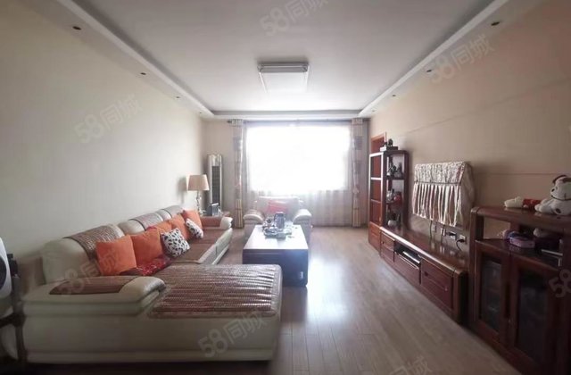 水韵花都133平带地上车库30平   万！精装，鼎舜花园