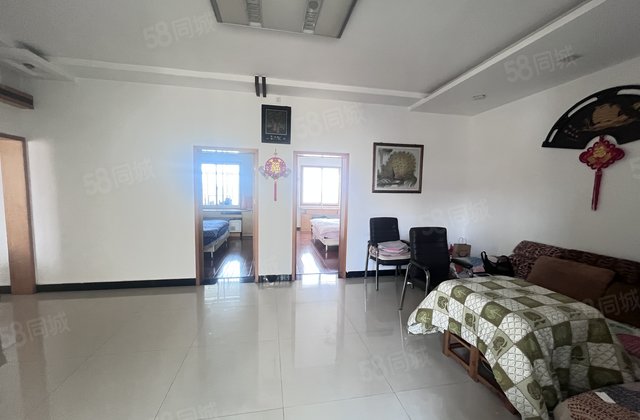 枫桥社区4室2厅160.18㎡32万二手房图片