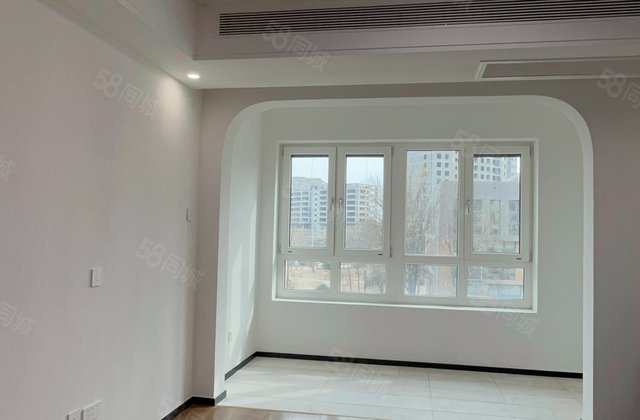 孔雀城大学里四期4室2厅126㎡90万二手房图片