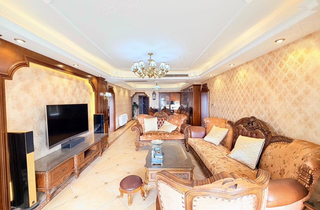 藏珑湖上国际花园4室2厅160.7㎡210万二手房图片