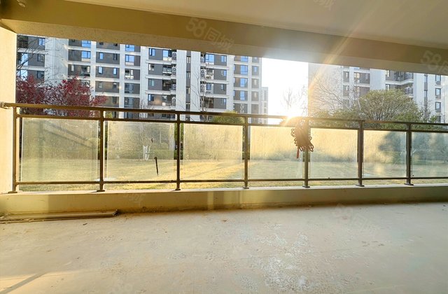 龙湖江与城4室2厅189.6㎡190万二手房图片