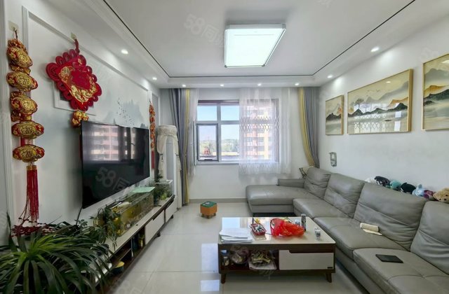 万达香江北300  明星兰亭送车位 精装修边户带大飘窗免大税