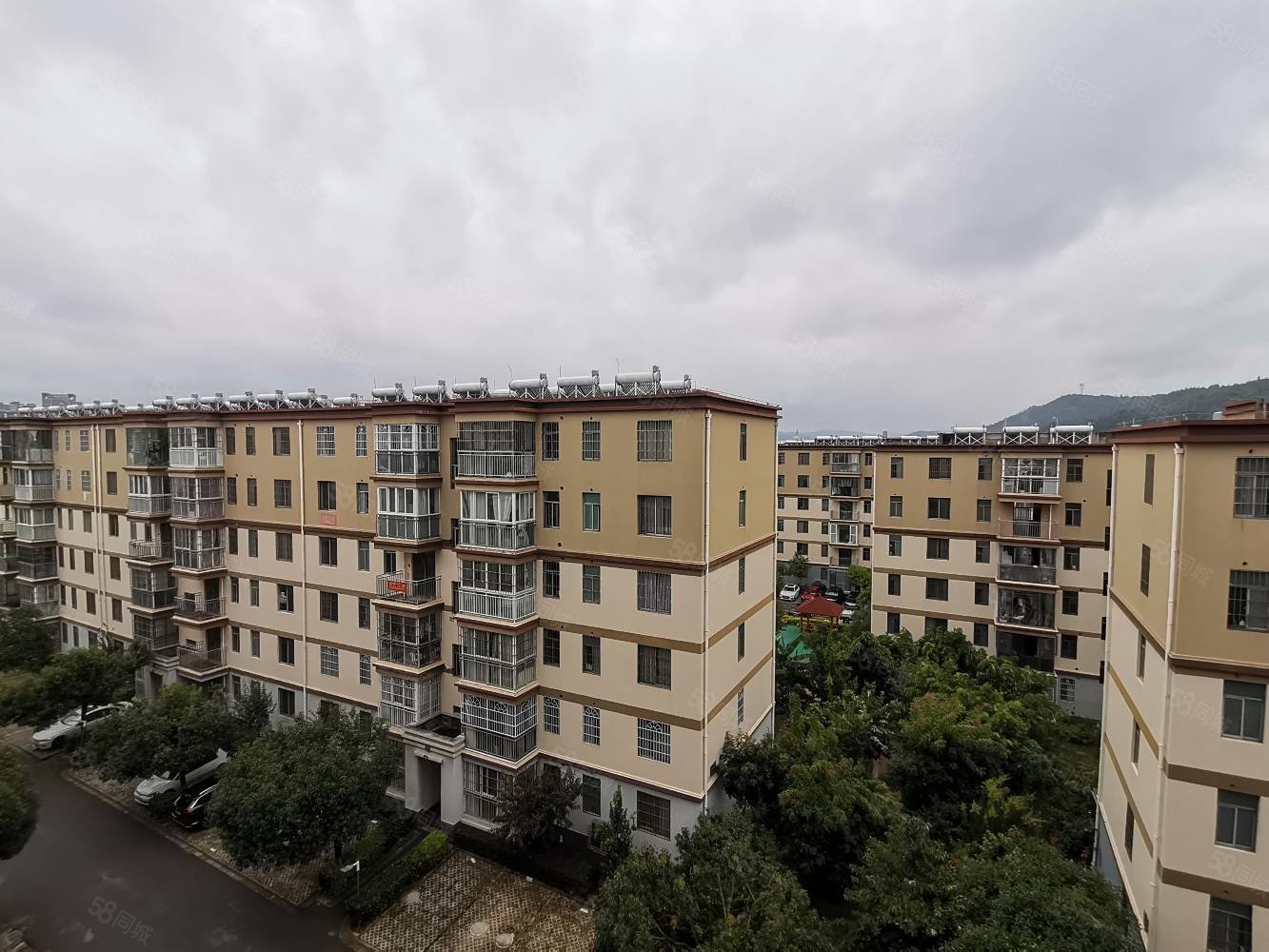 平层栗子园对面东华苑豪华装修大四房单价4000多