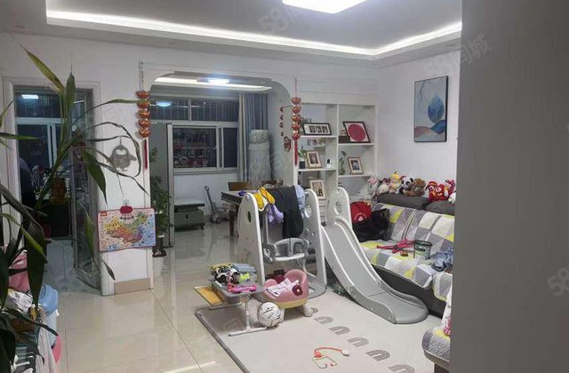 汽车总站东邻 伟业中华苑北苑 带储藏室 免大税 万达