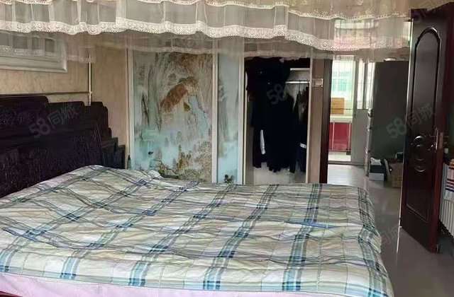 8000一平颐馨园精装三室带车库看房有钥匙乐园小区