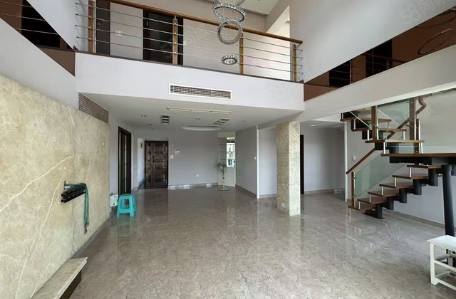 银座时代4室2厅240㎡218万二手房图片