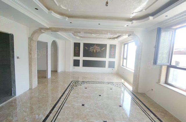 远洋戛纳小镇4室2厅122.29㎡100万二手房图片