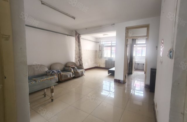 站前街火车站 北邻家属院 多层四楼 可三室二厅