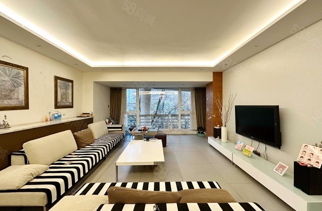 天鹅湖花园3室2厅249.8㎡350万二手房图片