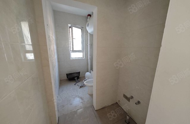 区政府旁 带车位储藏室 清风和庐 次新房 产权清晰 南北通透