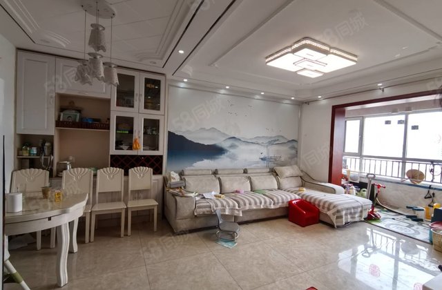 亿丰超市对过  水晶郦城  精装三室