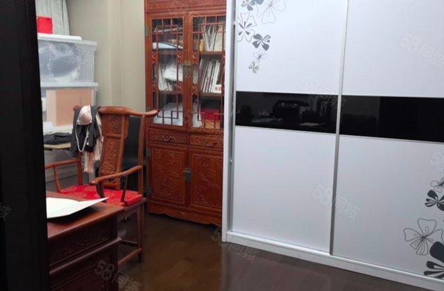 合景誉峰(东区)4室2厅199.54㎡1180万二手房图片