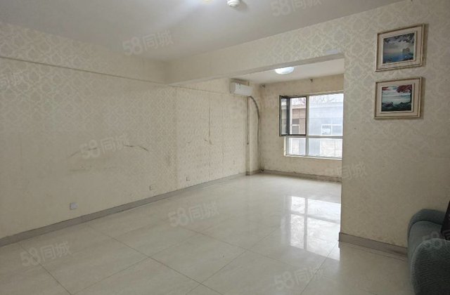 公园大润发 宝徕花园 电梯房 诚信出售价格可谈