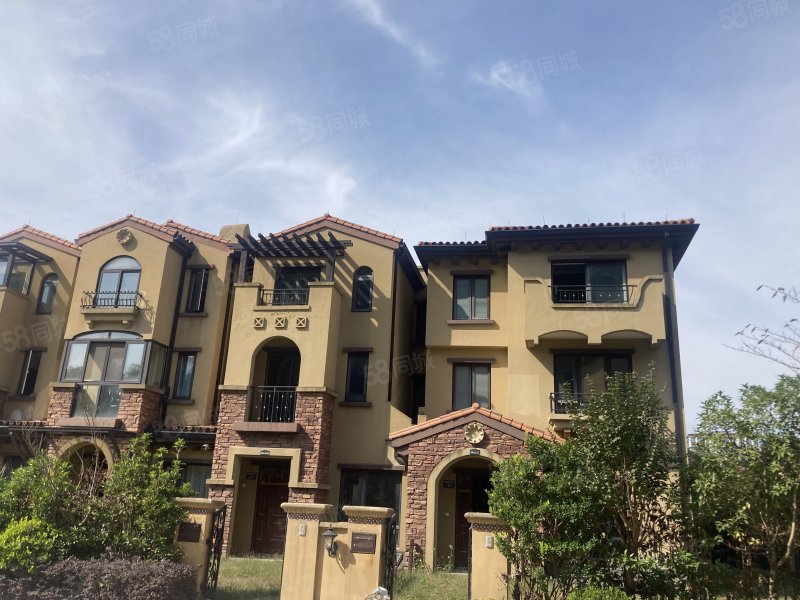 望府西鉴园4室2厅3卫181㎡南348万