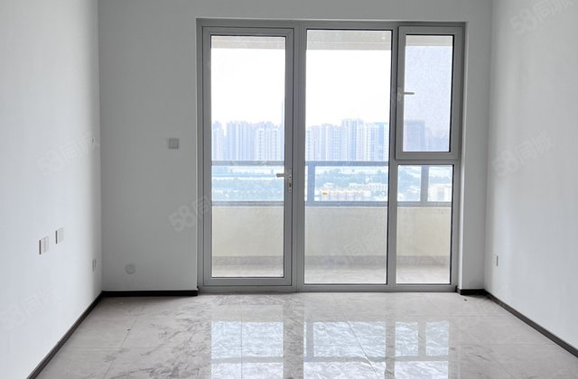 开发区桃李天阅，百合新城旁双卫，双阳台，餐客一体，新房未住