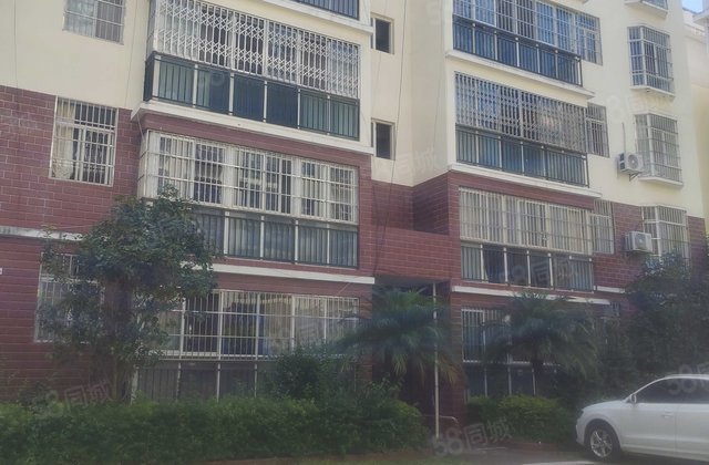 金秀园4室2厅135㎡54.6万二手房图片