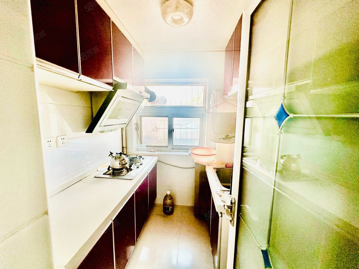 古城街道燕山水泥廠社區(qū)2室1廳1衛(wèi)62.34㎡南北190萬