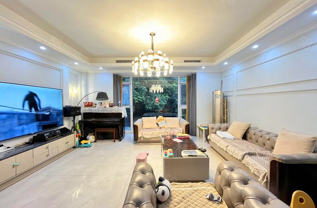 蔚蓝花城A区5室2厅222.83㎡230万二手房图片