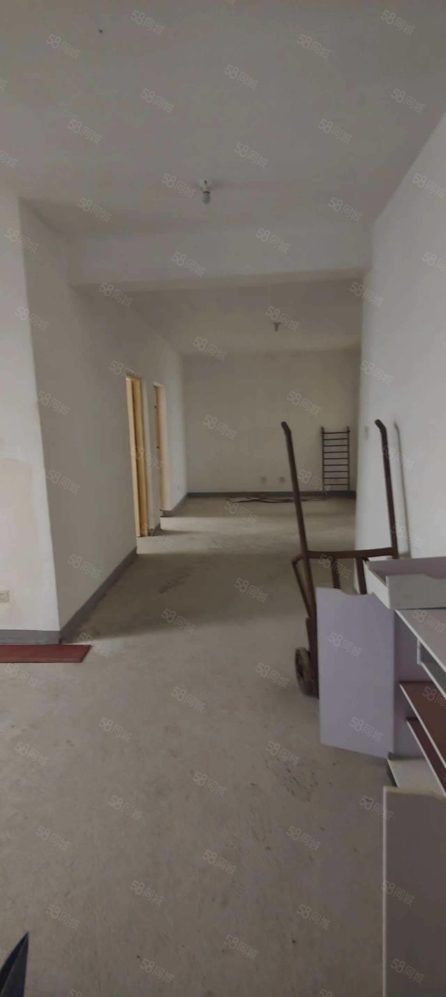 秀水佳苑3室2厅1卫107㎡南25万