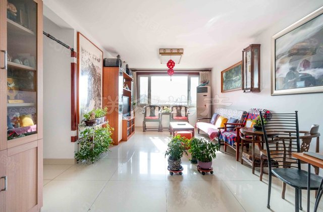 恋日花都(草桥欣园四区)3室2厅143.54㎡820万二手房图片