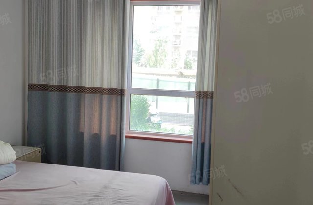 观澜一品 位于东昌湖旁边  附近有大型菜市场  送地下室