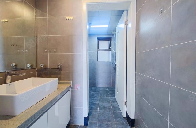 绿地468公馆一期3室2厅88.63㎡174万二手房图片