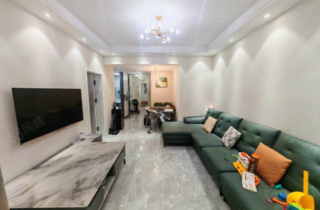 望湖花园，出门实验文轩，急售三居精装修，送储免大税，急售。