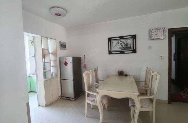 西湖馨苑 正规三室 两室朝阳 带储藏室 小区  位置