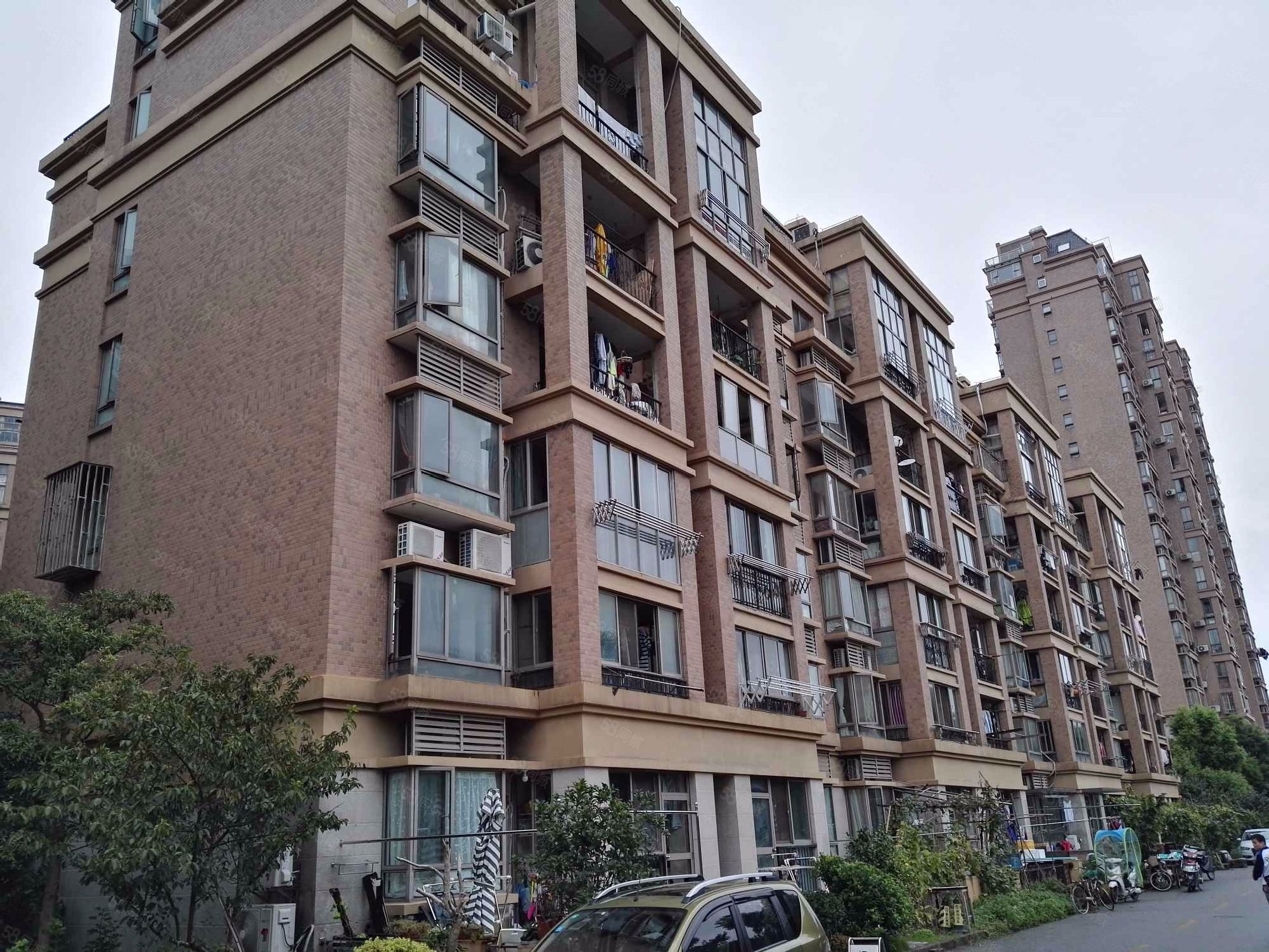 美岸栖庭(一期公寓住宅)3室2厅2卫112㎡南745万